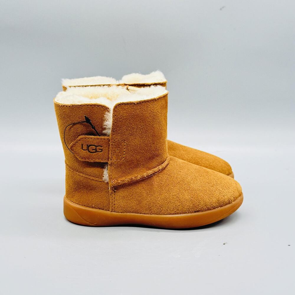 UGG Boots Boys 7 Brown Suede Shearling Lined Ankle Snow Winter Outdoor Comfort